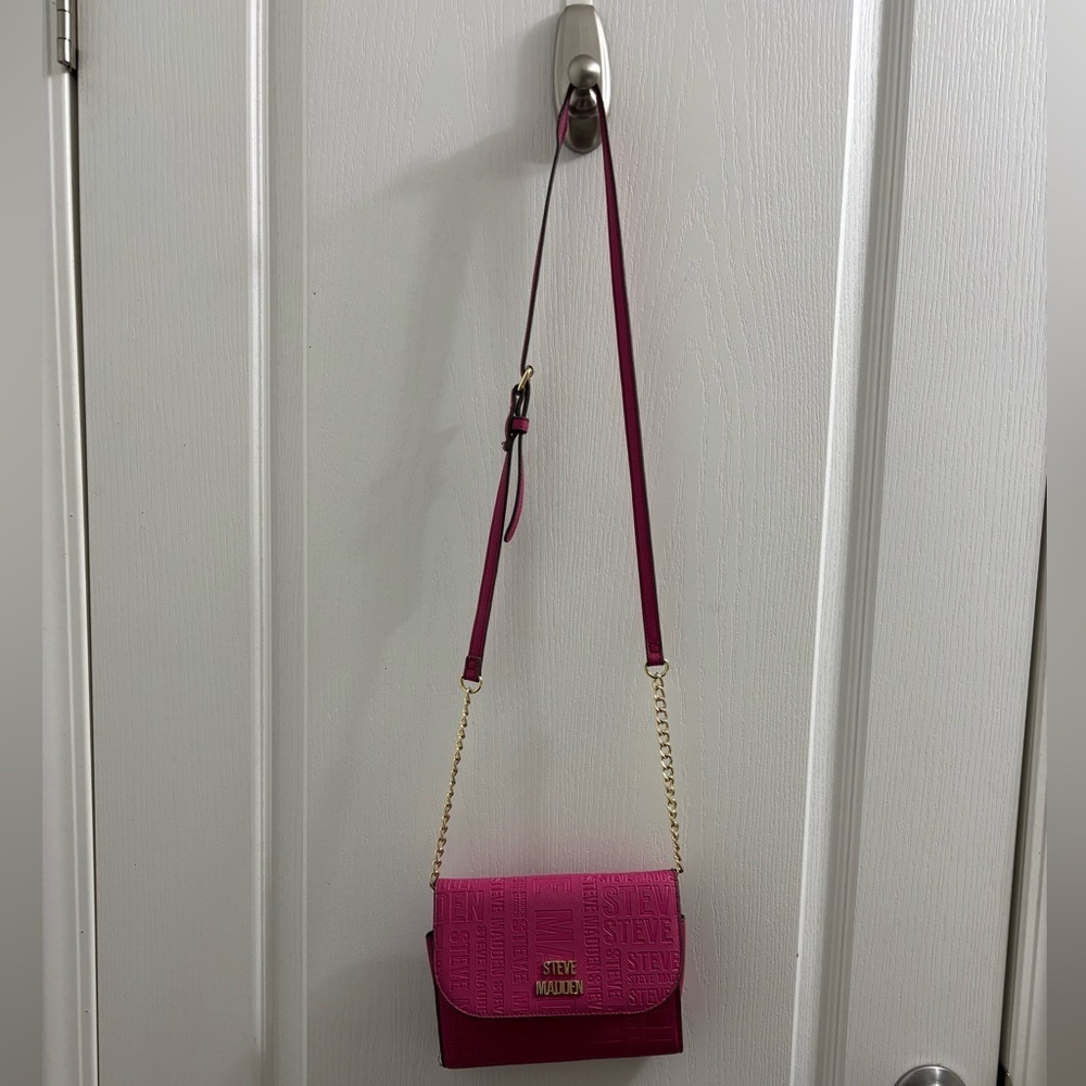 Steve Madden Pink Crossbody Bag with Chain Detail - Picture 2 of 9
